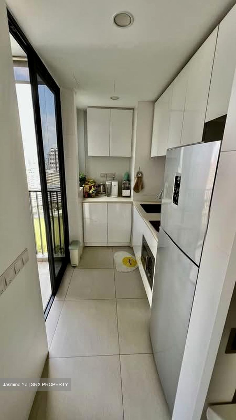 Sky Vue (D20), Condominium #568618231